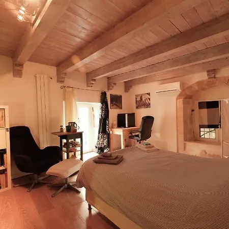 Wonderful Waterfront Ancient House Villa