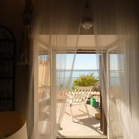 Wonderful Waterfront Ancient House Villa